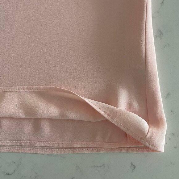 Aritzia Babaton Sleeveless V Neck Lined Polyester Tan Top Soft Pink Sz S - Picture 9 of 13